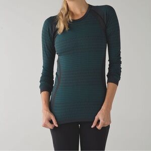 Lululemon About That Base Long Sleeve
Black / Forage Teal